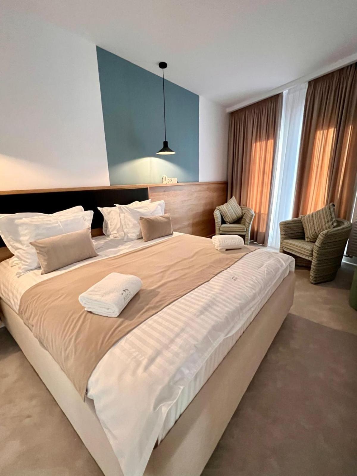 Montan-Aparthotel Predeal Eksteriør billede