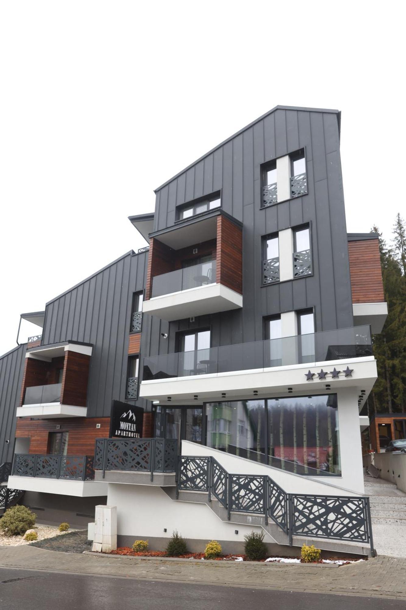 Montan-Aparthotel Predeal Eksteriør billede